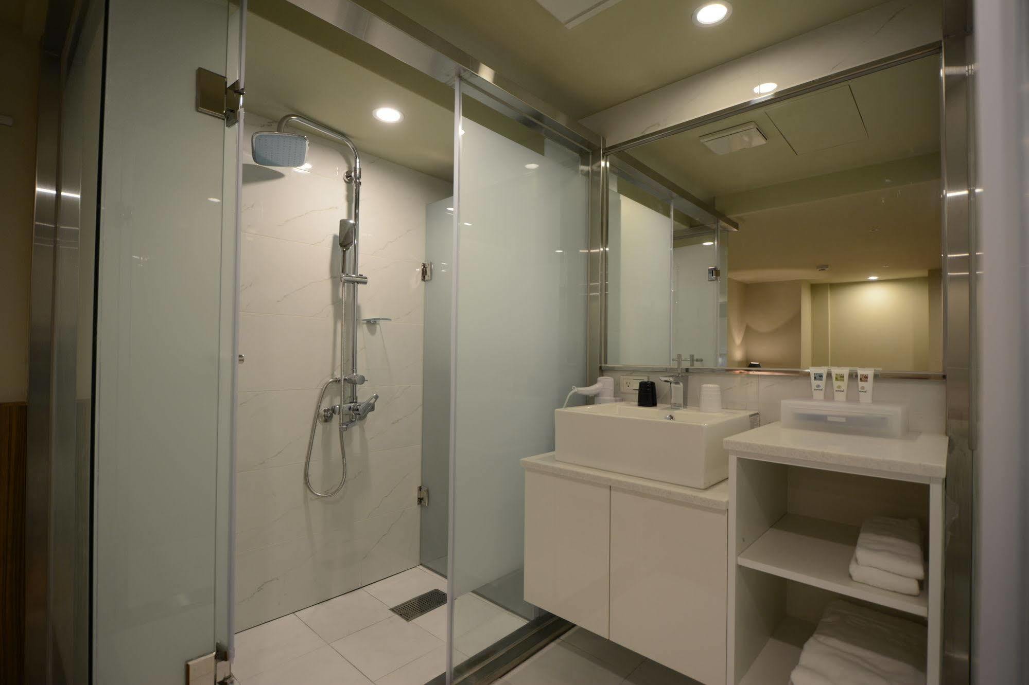 Smile Inn - Taipei Main Station מראה חיצוני תמונה
