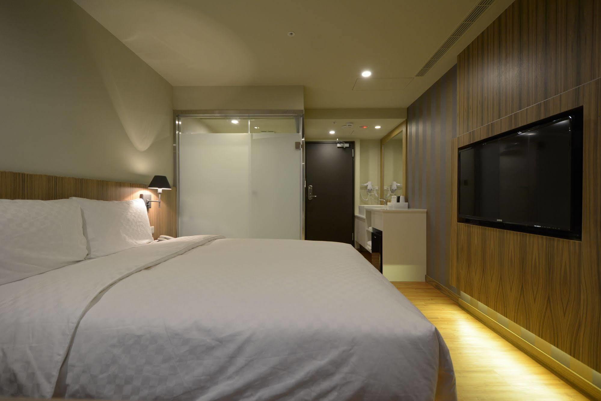 Smile Inn - Taipei Main Station מראה חיצוני תמונה